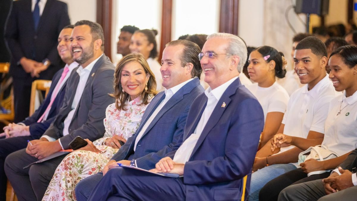 Más de 200 mil jóvenes dejaron de ser “Ninis” gracias a las programas del gobierno como “Oportunidad 14-24” para insertarlos en centros de estudio y trabajo - Imagen