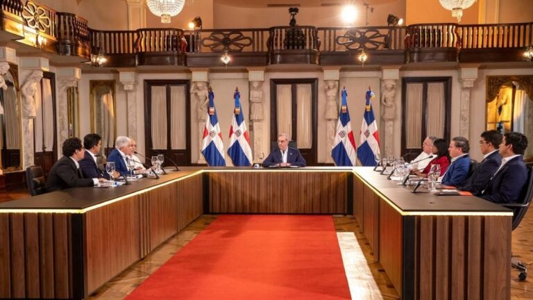 Presidente Abinader anuncia ampliación del Acueducto del Cibao Central y solución a la distribución de agua en Santo Domingo - Imagen