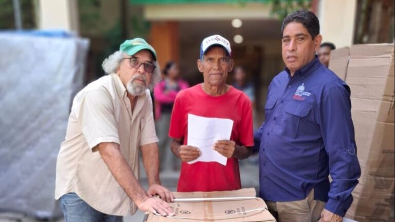 Gobierno lleva asistencia integral a más de 200 familias vulnerables en la provincia de La Vega a través de DASAC - Imagen