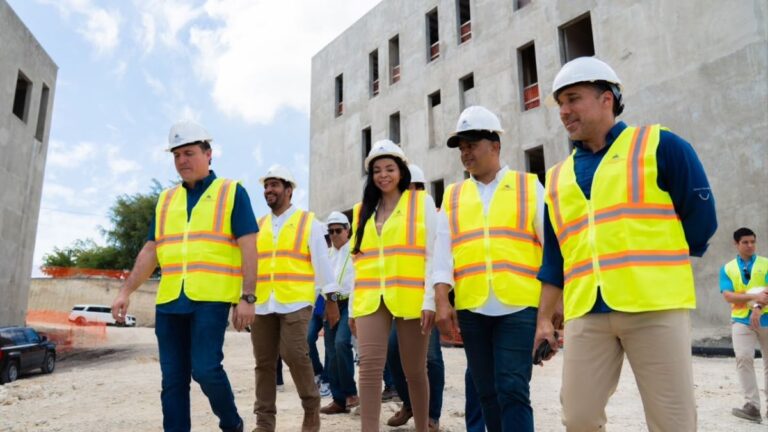 Ministro Jean Luis Rodríguez supervisa avances en la construcción de la Ciudad Judicial de Santo Domingo Oeste - Imagen