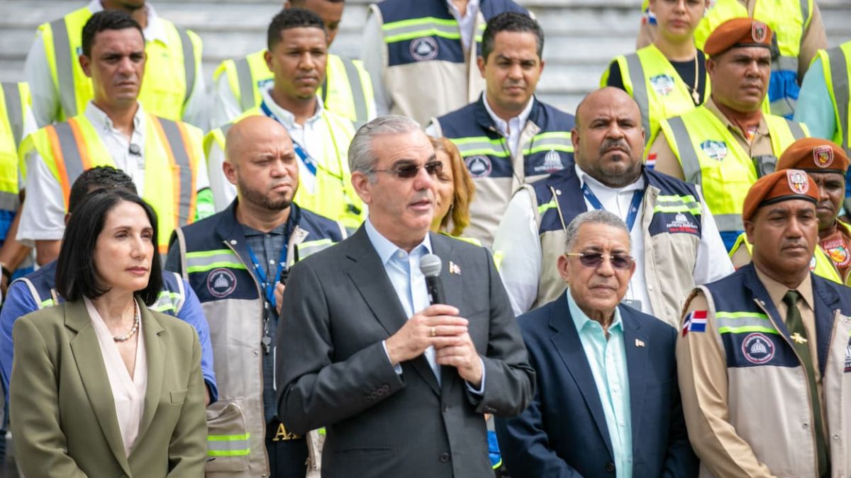 Presidente Abinader felicita al COE y a todos los organismos de socorro, instituciones públicas y privadas por coordinación del Simulacro Nacional y llama a fortalecer preparación para salvar vidas - Imagen