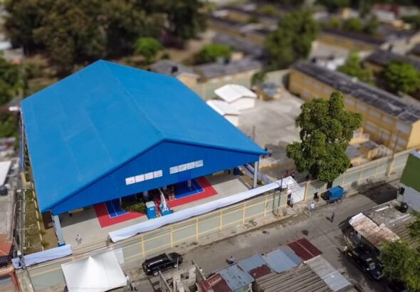 Presidente Abinader inaugura techado de centro educativo en Cambita en beneficio de 700 estudiantes y toda la municipalidad - Imagen