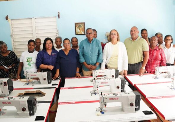 DASAC entrega modernas máquinas de coser a congregación religiosa a fin de contribuir al desarrollo del autoempleo de mujeres en San Cristóbal - Imagen
