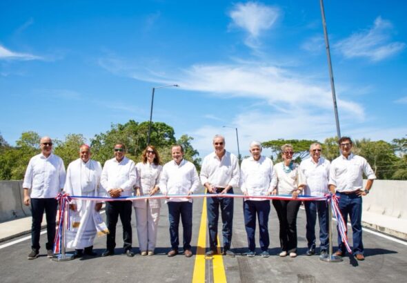 Presidente Abinader inaugura en tiempo récord nuevo puente sobre el río Camú y restablece conexión entre Santiago y Puerto Plata - Imagen