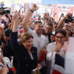 República Dominicana rompe récord con 500 horas de lectura corrida - Imagen