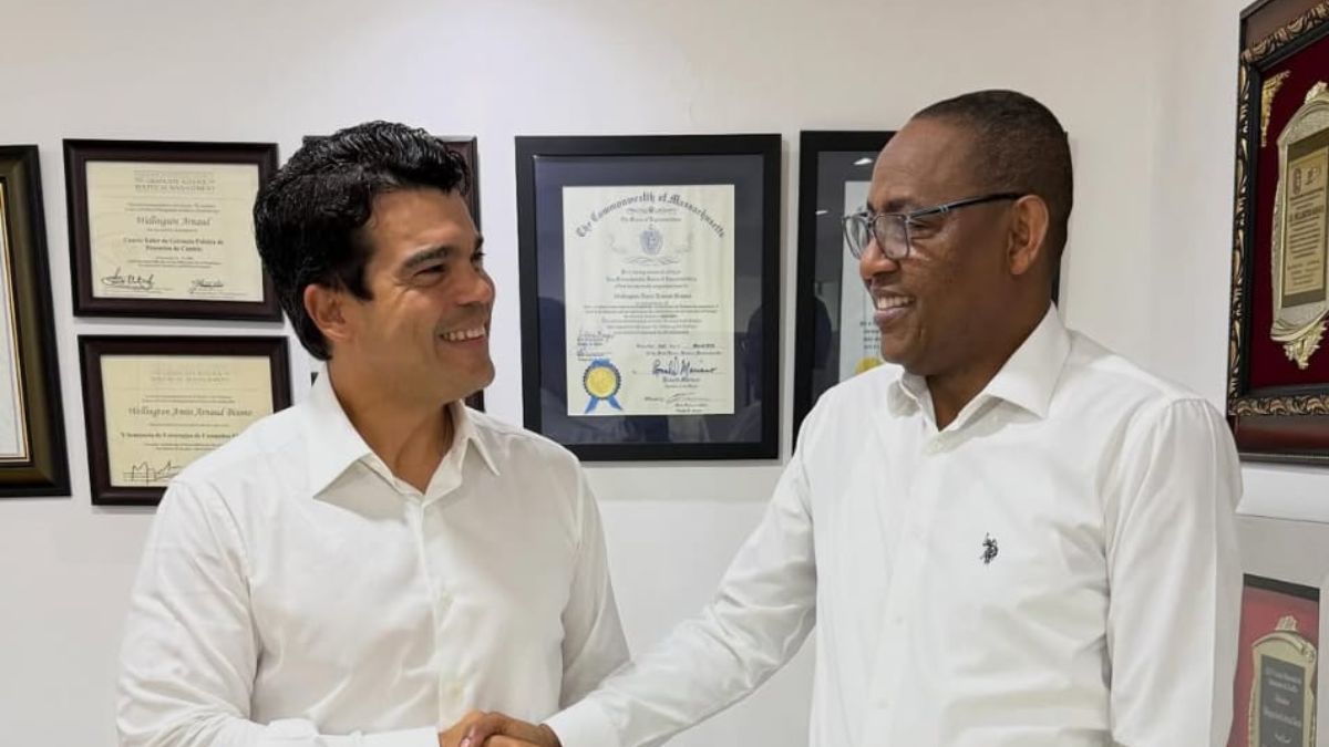 El diputado Carlos Sánchez se suma al proyecto de Wellington Arnaud y refuerza su estructura política en el Distrito Nacional - Imagen