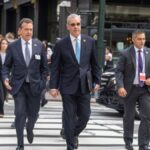 Abinader recorre a pie calles de Nueva York durante su trayecto hacia la Asamblea General de la ONU - Imagen