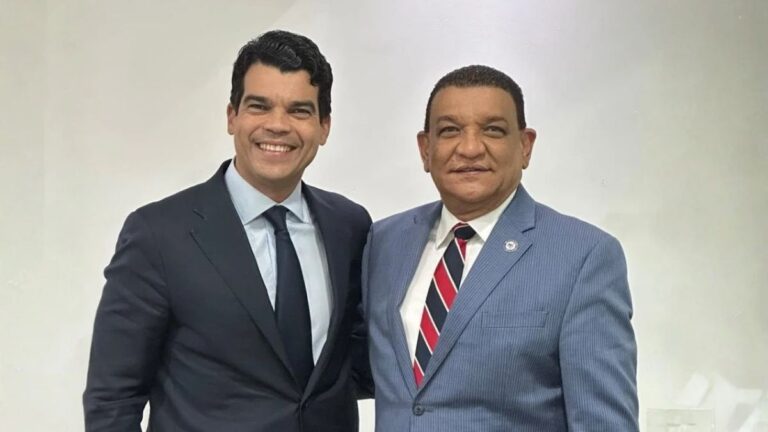 Wellington Arnaud designa a Guillermo Moringlane director ejecutivo del sector Salud de su proyecto presidencial - Imagen