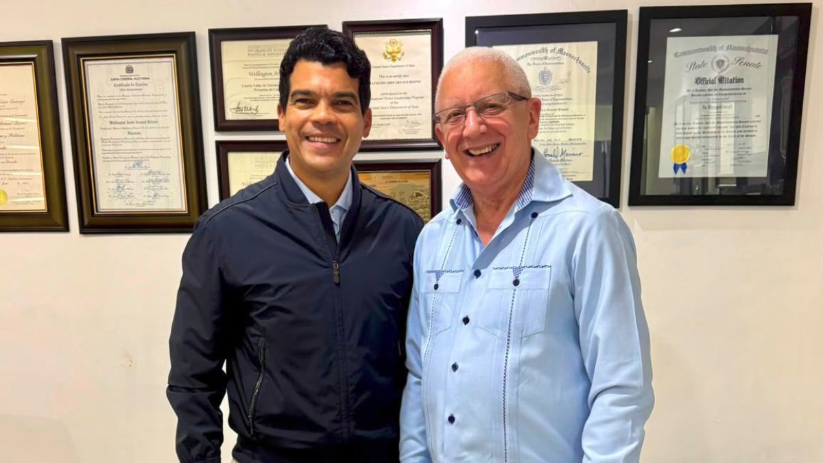Wellington Arnaud designa al exdiputado Ramón Ceballo como vocero oficial de su proyecto presidencial - Imagen