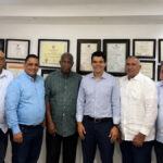 Cinco exdiputados se suman al proyecto presidencial de Wellington Arnaud - Imagen