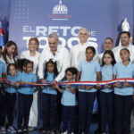 Estudiante destaca nuevas oportunidades que abre escuela entregada por el Gobierno en El Naranjal - Imagen