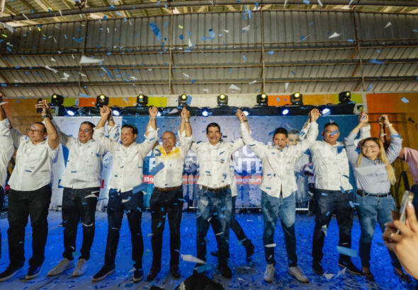 Wellington Arnaud consolida respaldo del 70 % del liderazgo electivo de Peravia - Imagen